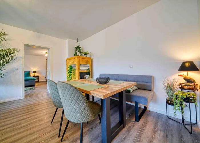 Zuarin Schlossblick - Ganzes Direkt Am Schlossgarten Von Mit Dschungel-feeling - Parkplatz Auf Anfrage Vorhanden Schwerin (Mecklenburg-Vorpommern)